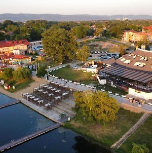 Prenociste Srebrno Jezero Ξενοδοχείο Veliko Gradište Exterior photo
