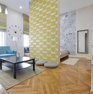 Standard Apartment By Hi5 - Bright Central Place Βουδαπέστη Exterior photo