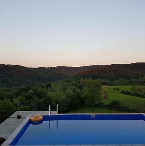 Mountain House With Swimming Pool Διαμέρισμα Πριέντορ Exterior photo