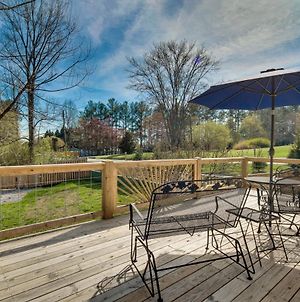 Hendersonville Home With Deck - 6 Mi To Downtown! Exterior photo