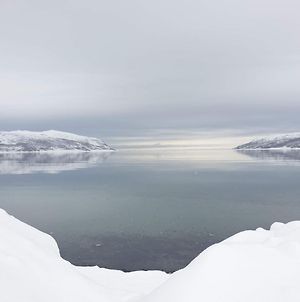 Olderfjord Turistsenter Ξενοδοχείο Russenes Exterior photo