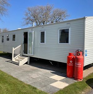 Beautiful 3-Bed Caravan Situated On Lakeland Haven Grange-over-Sands Exterior photo