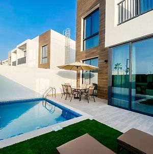 Luxury Villas With Beach Access By Vb Homes Ρας Αλ Χαιμά Exterior photo