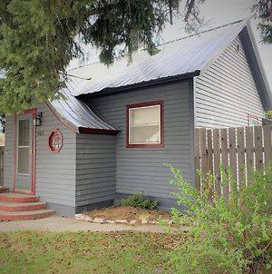 Dog Friendly Broadway Bungalow By Aaa Red Lodge Rentals Exterior photo