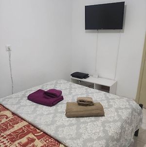 Small And Comfortable Apartment Vathi Σάμος Exterior photo