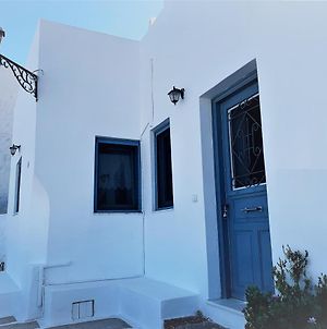 In Alto Holiday Home In Πλάκα Μήλου Exterior photo