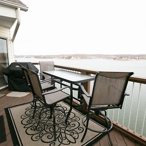 Breathtaking View 3B 2Ba With Pool And Dock Διαμέρισμα Osage Beach Exterior photo