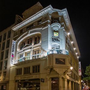 Casual Del Teatro Madrid Μαδρίτη Exterior photo