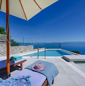 Sea & Cliff Luxury Suites Μπενίτσες Exterior photo