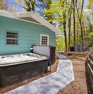 Boone Vacation Rental With Private Hot Tub And Deck Exterior photo