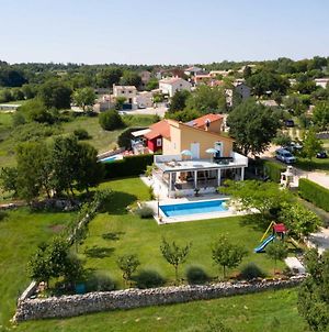Family Friendly House With A Swimming Pool Kurili, Central Istria - Sredisnja Istra - 20876 Kanfanar Exterior photo