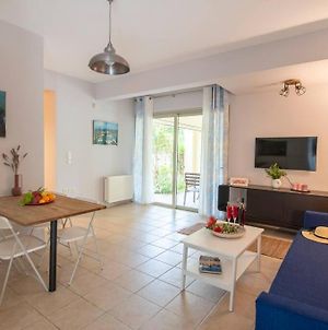 Garden Flat Close To The Beach Αθήνα Exterior photo