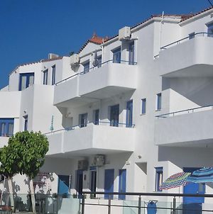 Leonidas Studios & Apartments Γεωργιούπολη Exterior photo