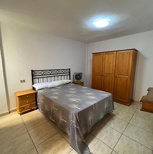 Rent Room In Shared Flat! Guía de Isora Exterior photo