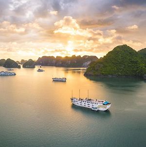 Indochina Sails Ha Long Bay Powered By Aston Ξενοδοχείο Exterior photo