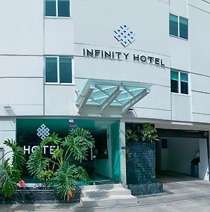 Infinity Hotel Μεντεγίν Exterior photo