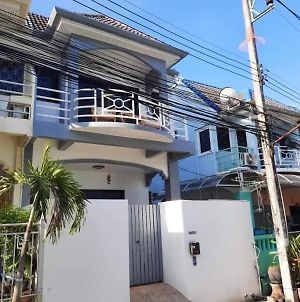 Patong Classic House In A Quiet Neighborhood Exterior photo