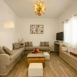 Villa Nectar 2 Bedrooms 4 Pers With Jacuzzi By Mps Περίβολος Exterior photo