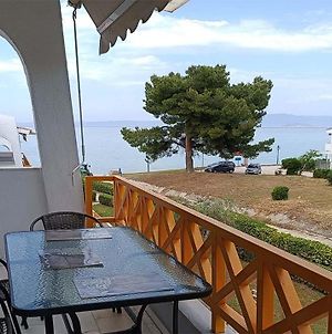 Inesa'S Beach Front Apartment Χανιώτη Exterior photo