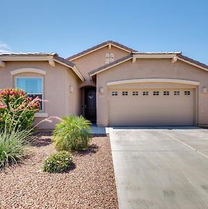 Dog-Friendly Chandler Home Rental With Outdoor Pool! Exterior photo