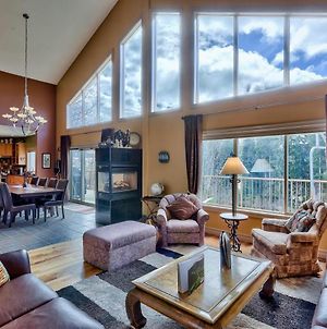 Soleil Chalet By Bear Country Βίλα Sun Peaks Room photo