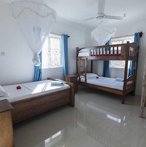 Zanzibar Kite Travelers Guest House Paje Exterior photo