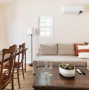 Cozy 1-Bedroom Guest Apartment With Kitchenette Σάντα Μπάρμπαρα Exterior photo