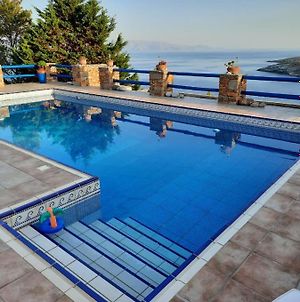 Cycladic House Krios With A Pool And 2Min From The Beach Κύθνος Exterior photo