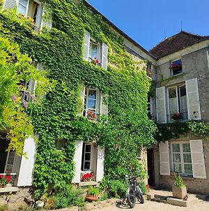 Le Grand Barrois Bed and Breakfast Crecy-la-Chapelle Exterior photo