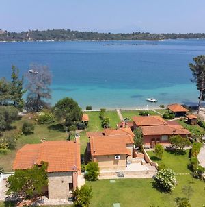 Villa Egeo - Beachfront Paradise, Starlink, Bbq Βουρβουρού Exterior photo