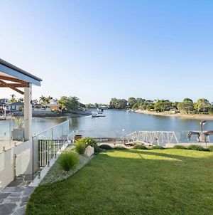 Waterfront Bliss Tranquil Maroochydore Canal Home Exterior photo