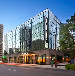 The Westley Calgary Downtown, Tapestry Collection By Hilton Ξενοδοχείο Exterior photo