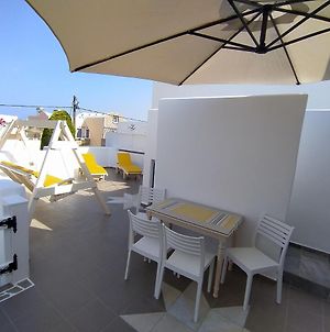 Chariot Apartments Santorini Καμάρι Exterior photo