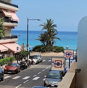 Studio Entre Plages Et Monaco Climatise Parking Roquebrune-Cap-Martin Exterior photo