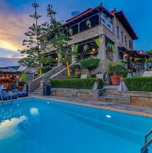 Exclusive 4-Bedroom Pool Villa In Eretria Exterior photo