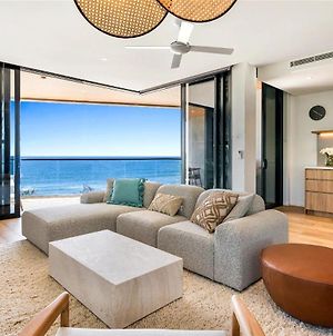 Absolute Beachfront Luxury Apartment Coolum Beach Exterior photo