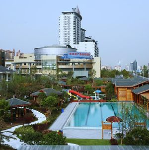 Ramada Plaza Wuxi Ξενοδοχείο Βούξι Exterior photo