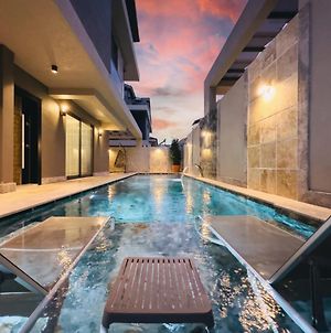 Luxurious Villa W Pool Sauna Patio In Φετιγιέ Exterior photo