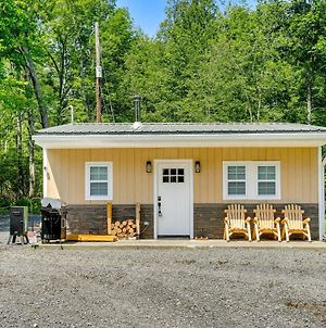 Cozy Cabin On 75 Acres In The Pocono Mountains! East Stroudsburg Exterior photo