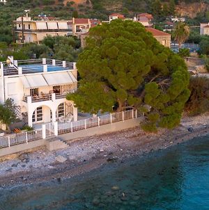 Messinian Seaside Villa Καλαμάτα Exterior photo
