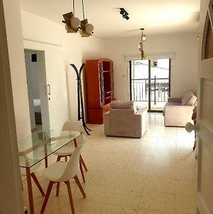Spacious 2 Bedroom Appartment Near Mall Πάφος Exterior photo