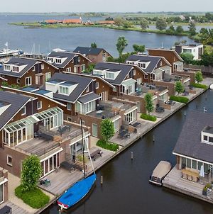 Luxurious Home With Jetty, In A Water-Rich Holiday Park Not Far From Amsterdam Uitgeest Exterior photo