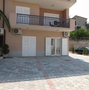 Apartments Ljubicic Ποντστράνα Exterior photo