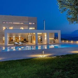 Luxurious 6- Bed Private Villa In Heraklion Crete Athanatoi Exterior photo