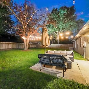 Iah Place: 4 Bed, Patio-Sleeps 8+ Humble Exterior photo