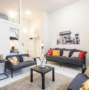 Sleek And Central Studio For Your City Getaway Βουδαπέστη Exterior photo