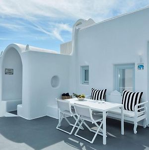 Luxurious Imerovigli Villa - 7 Bedrooms - Caldera View - Private Pools - Breathtaking Aegean Views Φηροστεφάνι Exterior photo