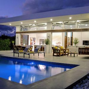 Oceanside 2 Bedroom Luxury Villa With Private Pool, 500Ft From Long Bay Beach -V7 Providenciales Exterior photo