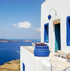 Traditional Cycladic House With Breathtaking View Πλάκα Μήλου Exterior photo