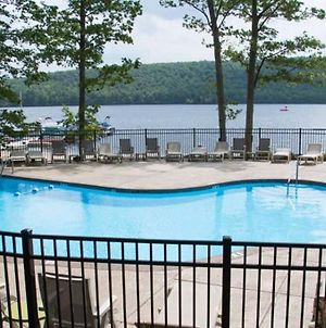 Lake Harmony Country House With Linen, Towels, Hot Tub, Free Lake Club Pass & Walking Distance To Ski Exterior photo